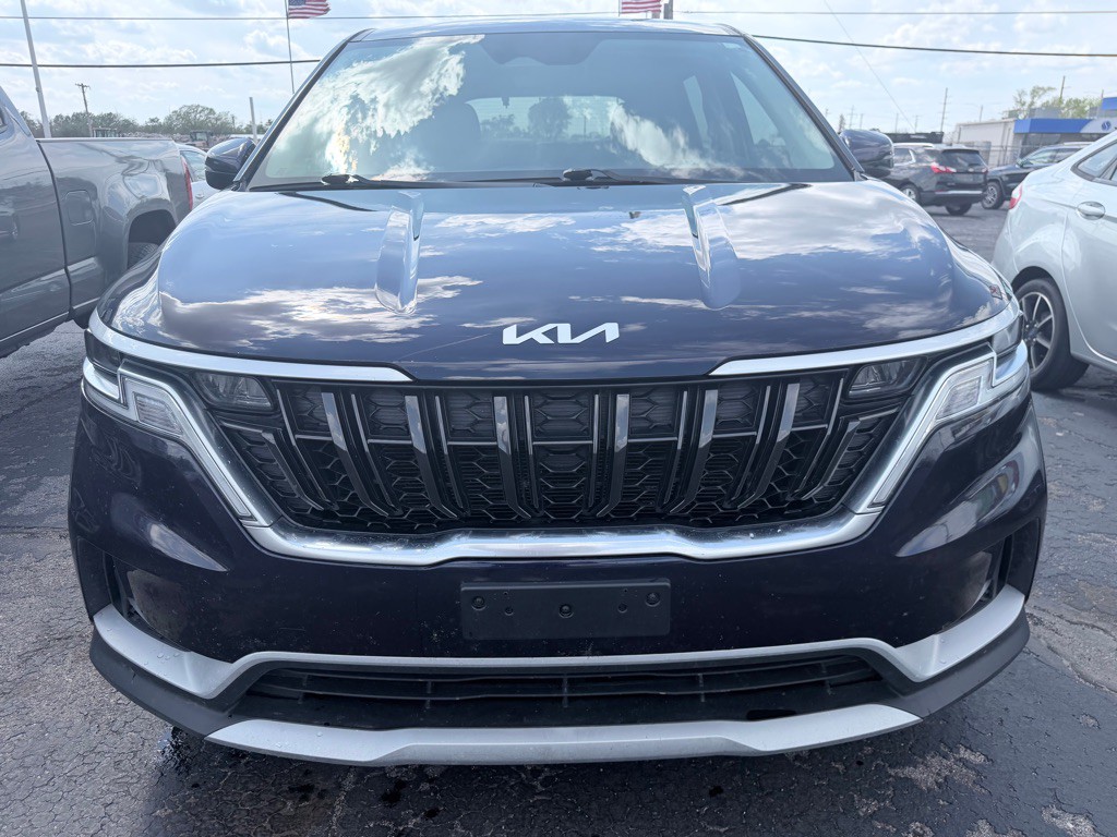 2022 Kia Carnival Image 2