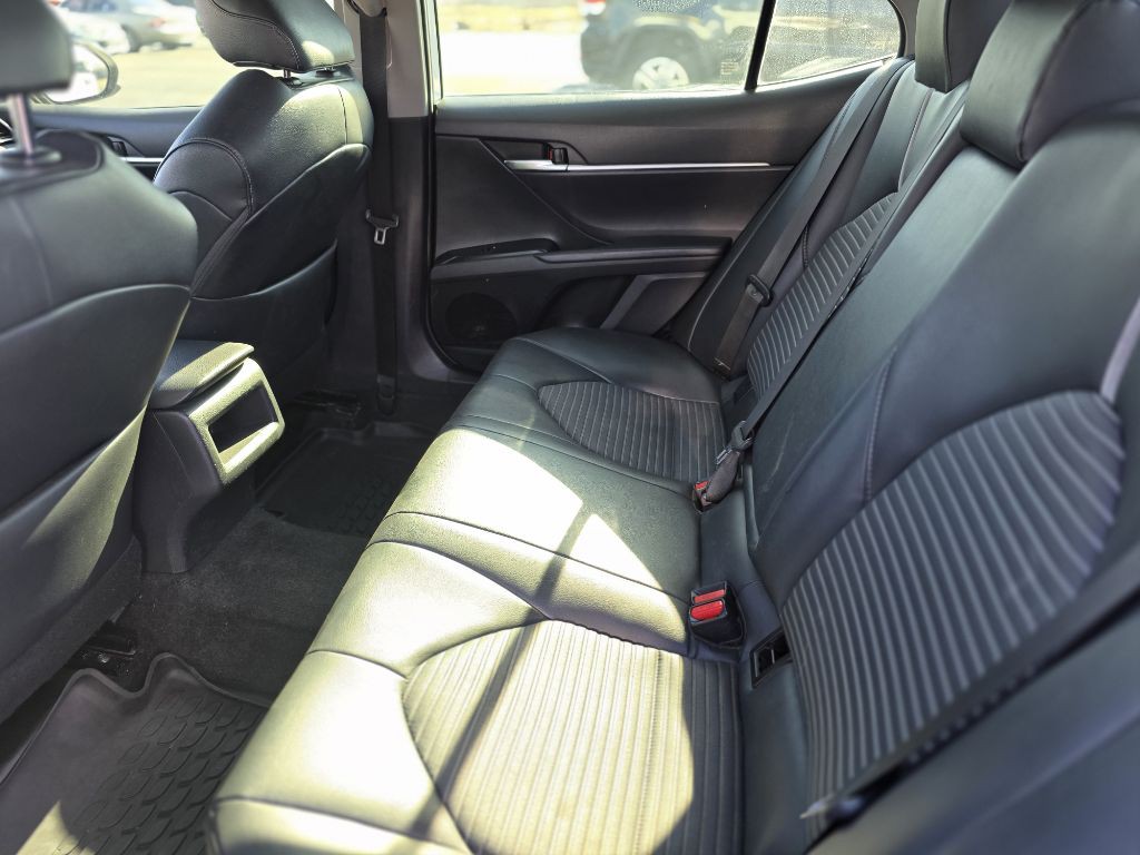 2019 Toyota Camry Image 7