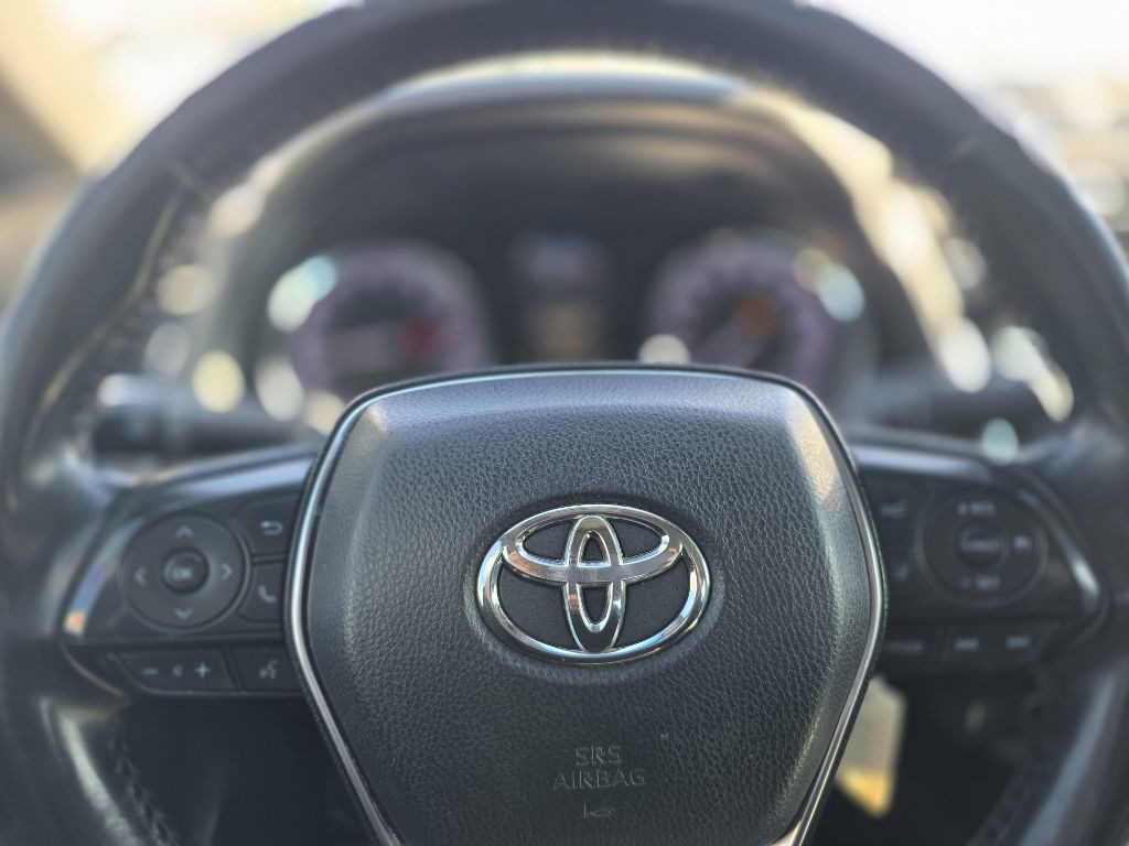 2019 Toyota Camry Image 13