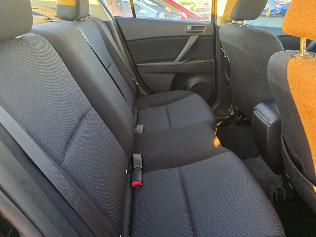 2010 Mazda Mazda3 Image 1