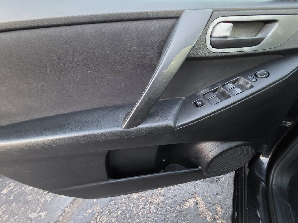 2010 Mazda Mazda3 Image 14
