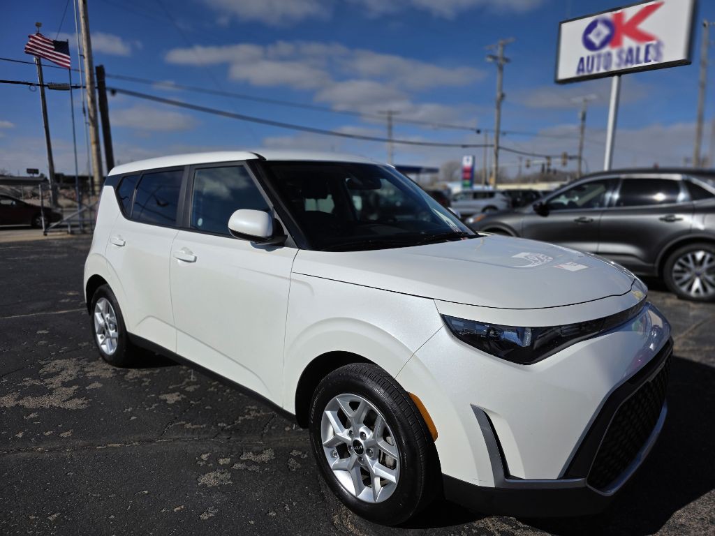 2024 Kia Soul Image 1