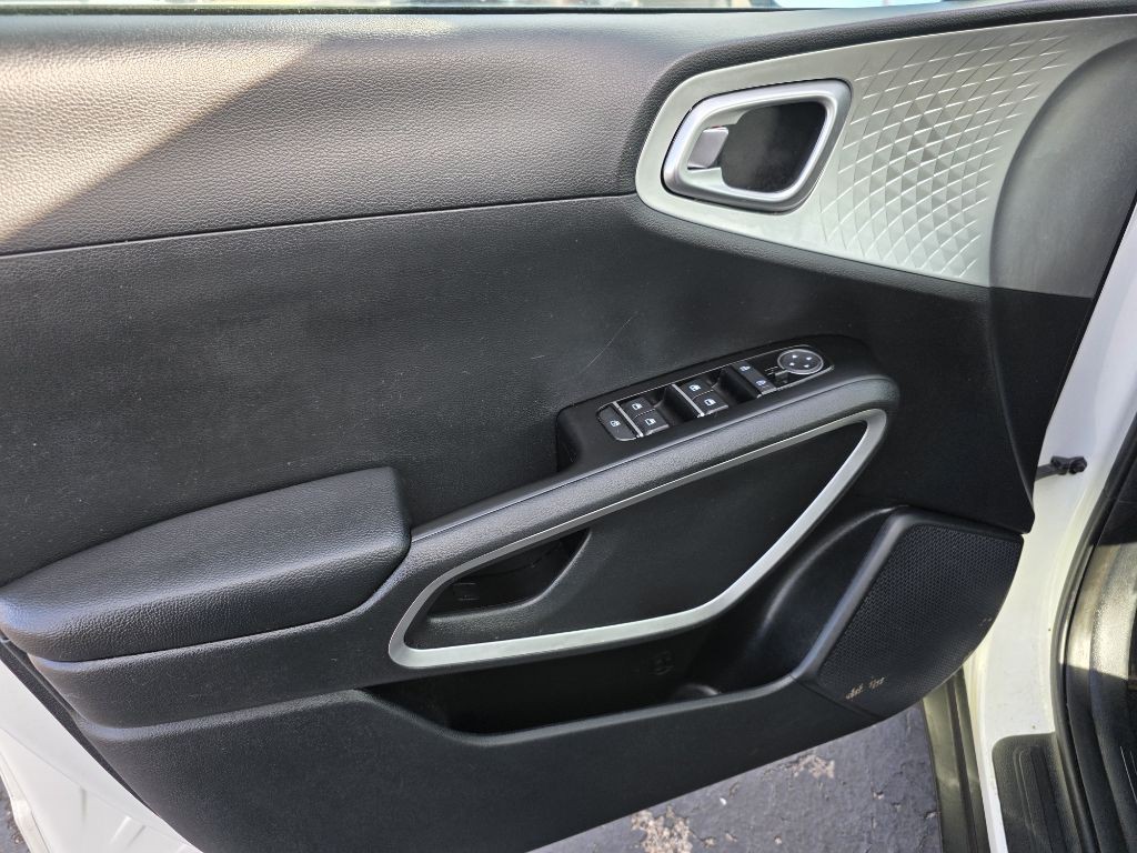 2024 Kia Soul Image 6