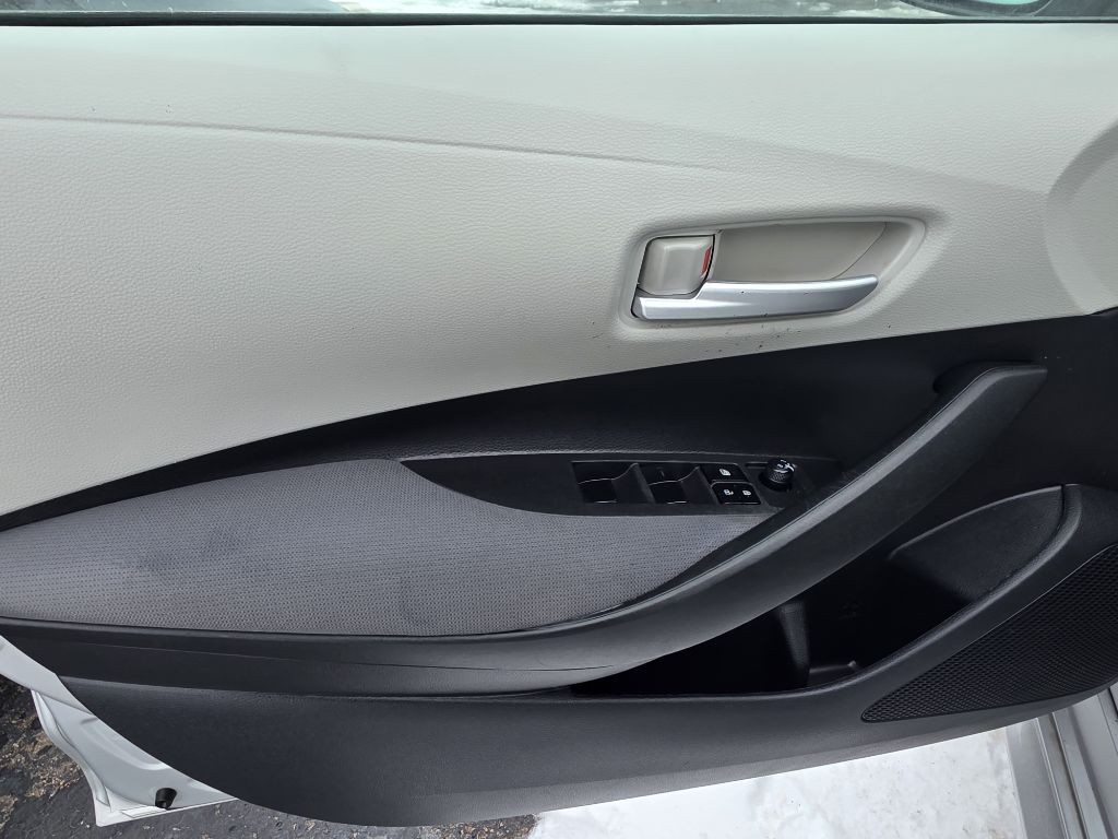2021 Toyota Corolla Image 3