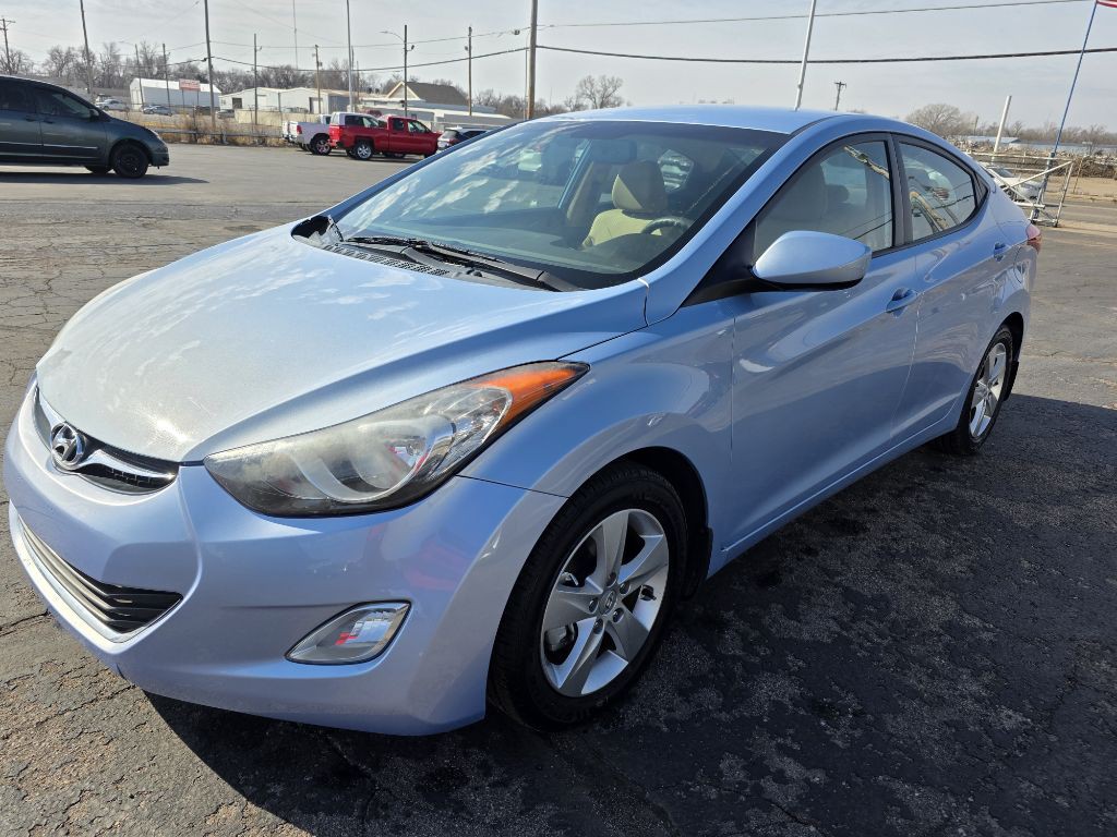 2013 Hyundai Elantra Image 2