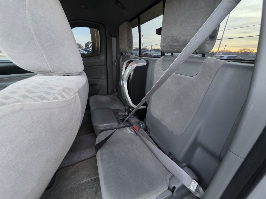 2009 Toyota Tacoma Image 25