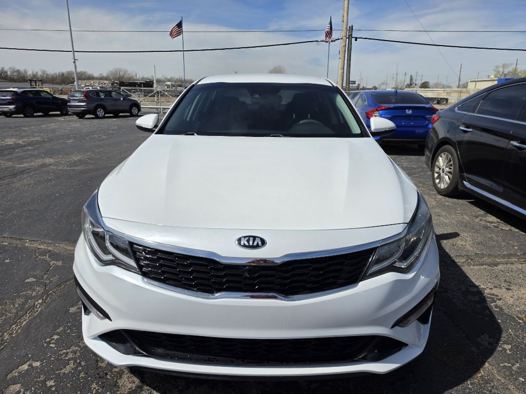 2020 Kia Optima Image 3