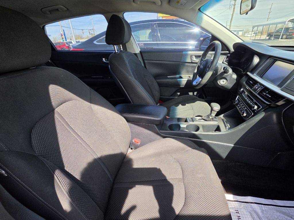 2020 Kia Optima Image 8