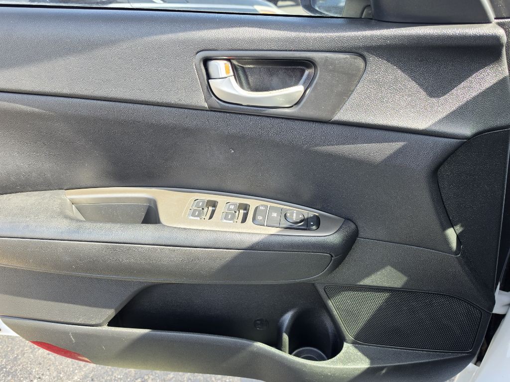 2020 Kia Optima Image 16