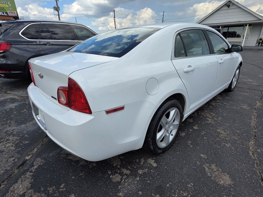 2013 Chevrolet Malibu Image 4