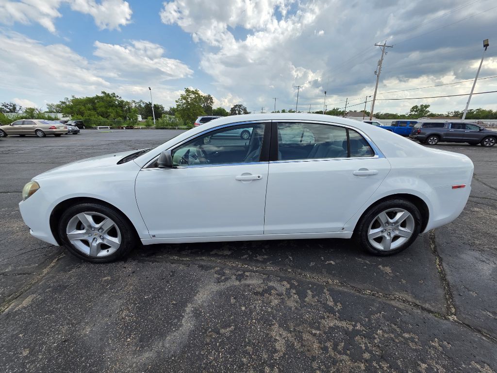 2013 Chevrolet Malibu Image 8