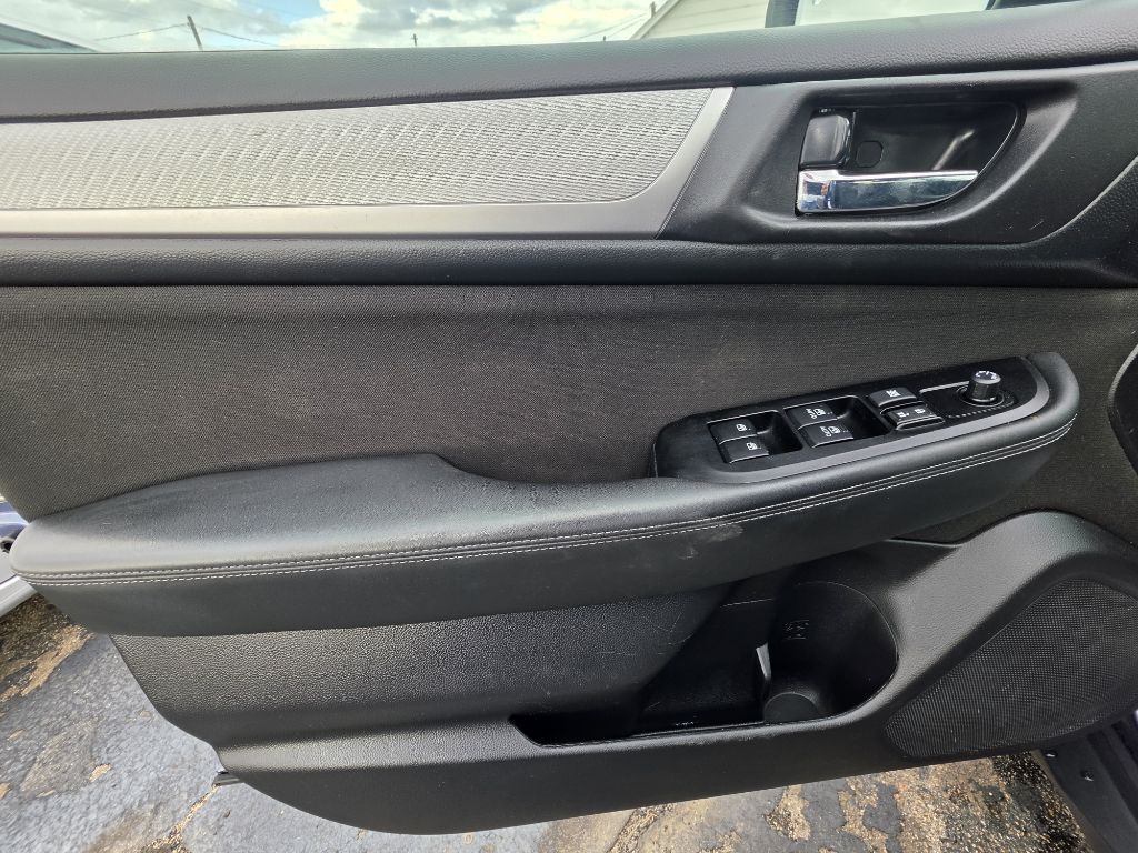 2018 Subaru Outback Image 16