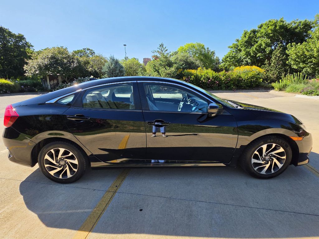 2017 Honda Civic Image 4