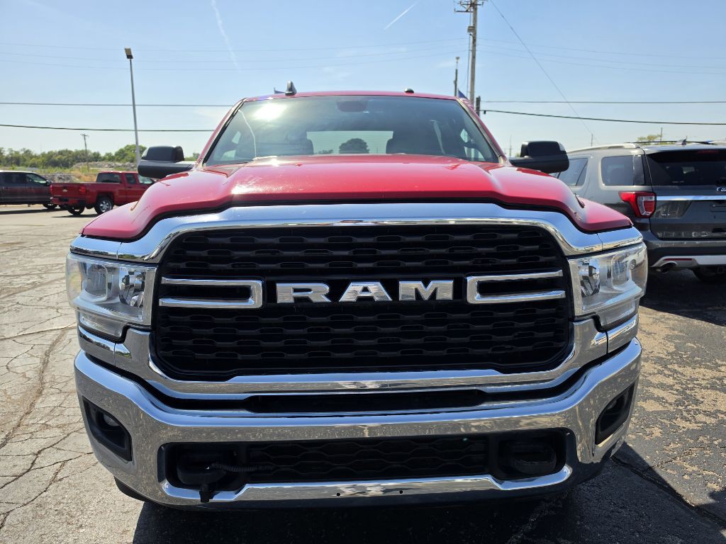 2022 RAM 3500 Image 4