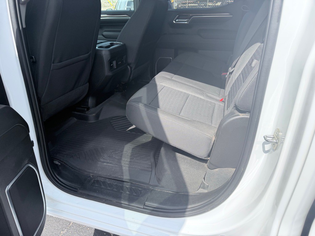 2023 Chevrolet Silverado 1500 Image 9