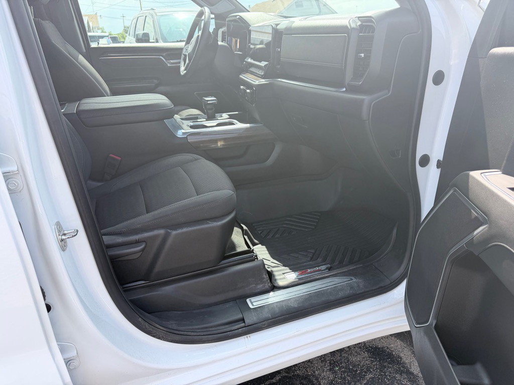 2023 Chevrolet Silverado 1500 Image 12