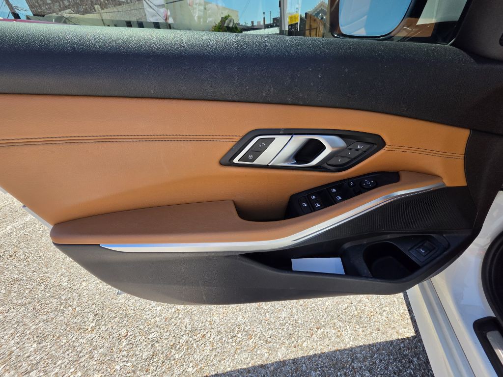 2021 BMW 3 Series Image 27