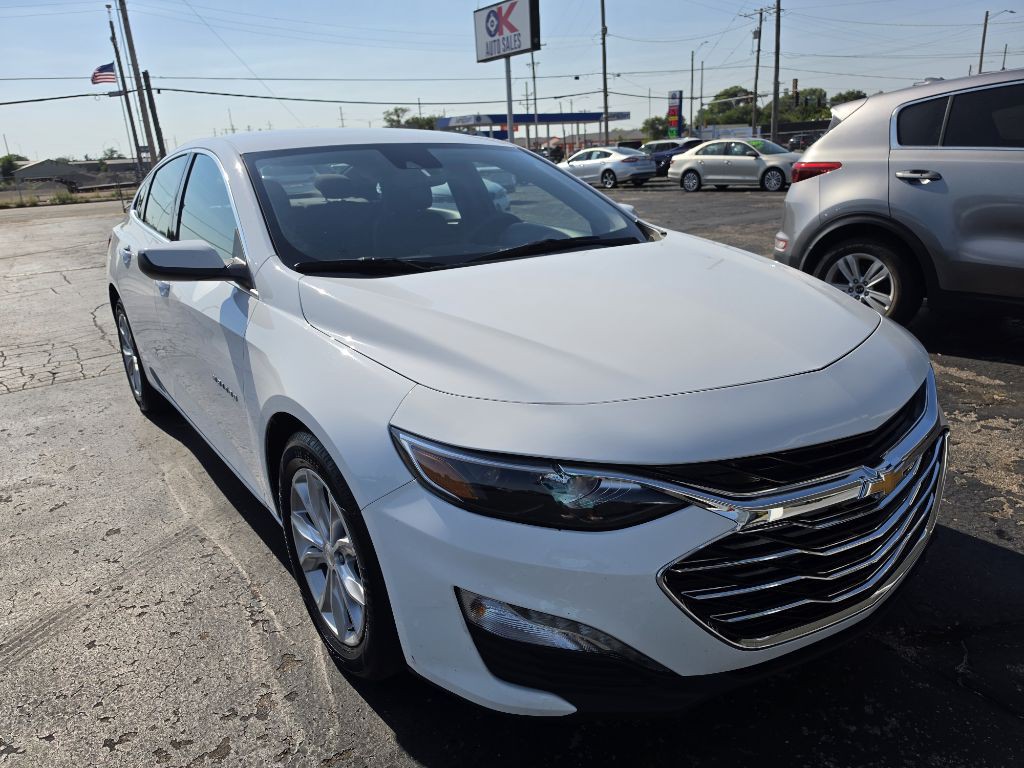 2024 Chevrolet Malibu Image 2