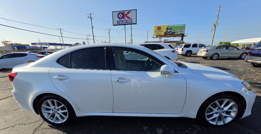 2012 Lexus IS Image 2