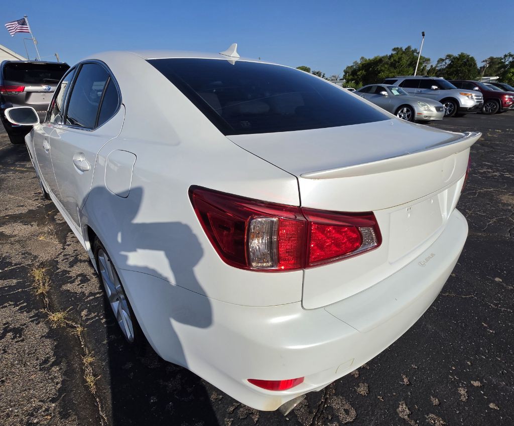 2012 Lexus IS Image 6