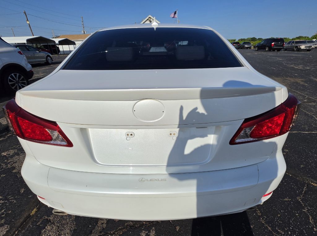 2012 Lexus IS Image 7