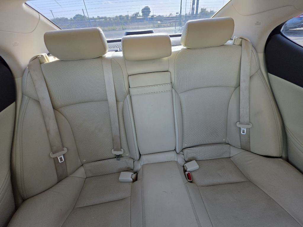 2012 Lexus IS Image 15