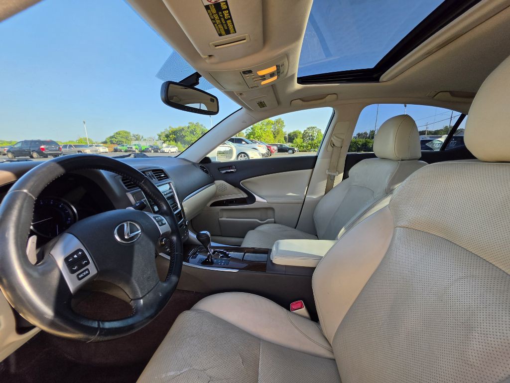 2012 Lexus IS Image 16