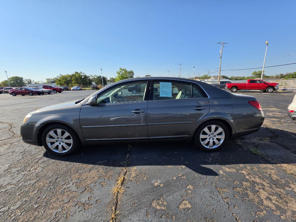 2007 Toyota Avalon Image 2