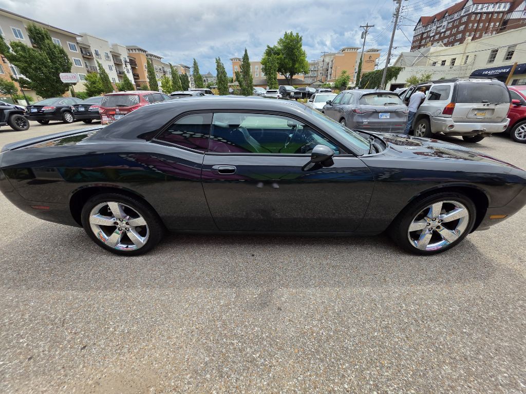 2010 Dodge Challenger Image 6
