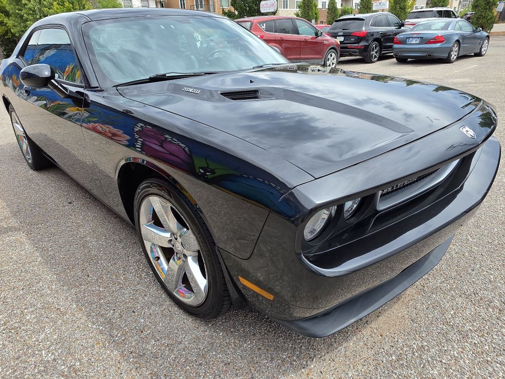 2010 Dodge Challenger Image 4
