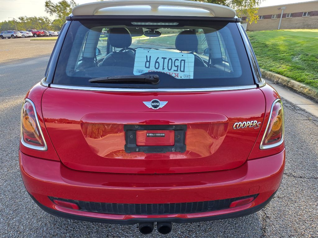 2010 MINI Cooper Image 6