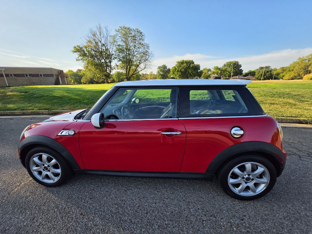 2010 MINI Cooper Image 8