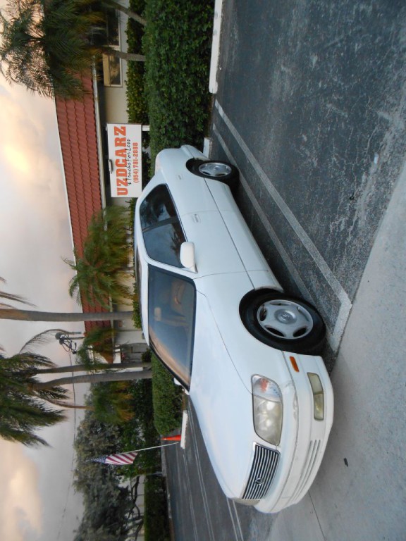 1999 Lexus LS 400 Image 8