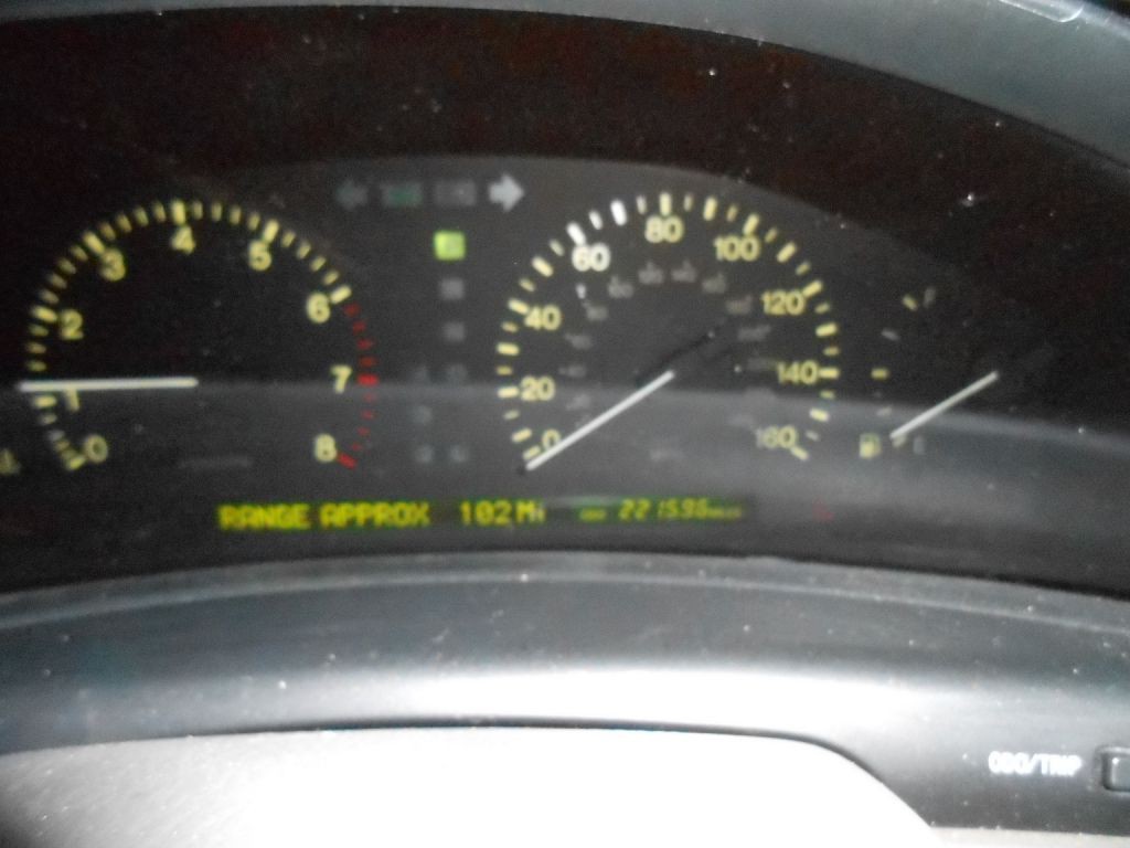1999 Lexus LS 400 Image 15