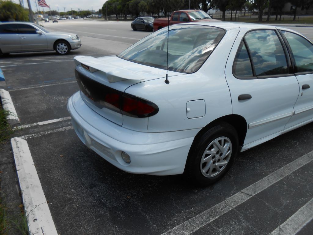 2002 Pontiac Firebird Image 4