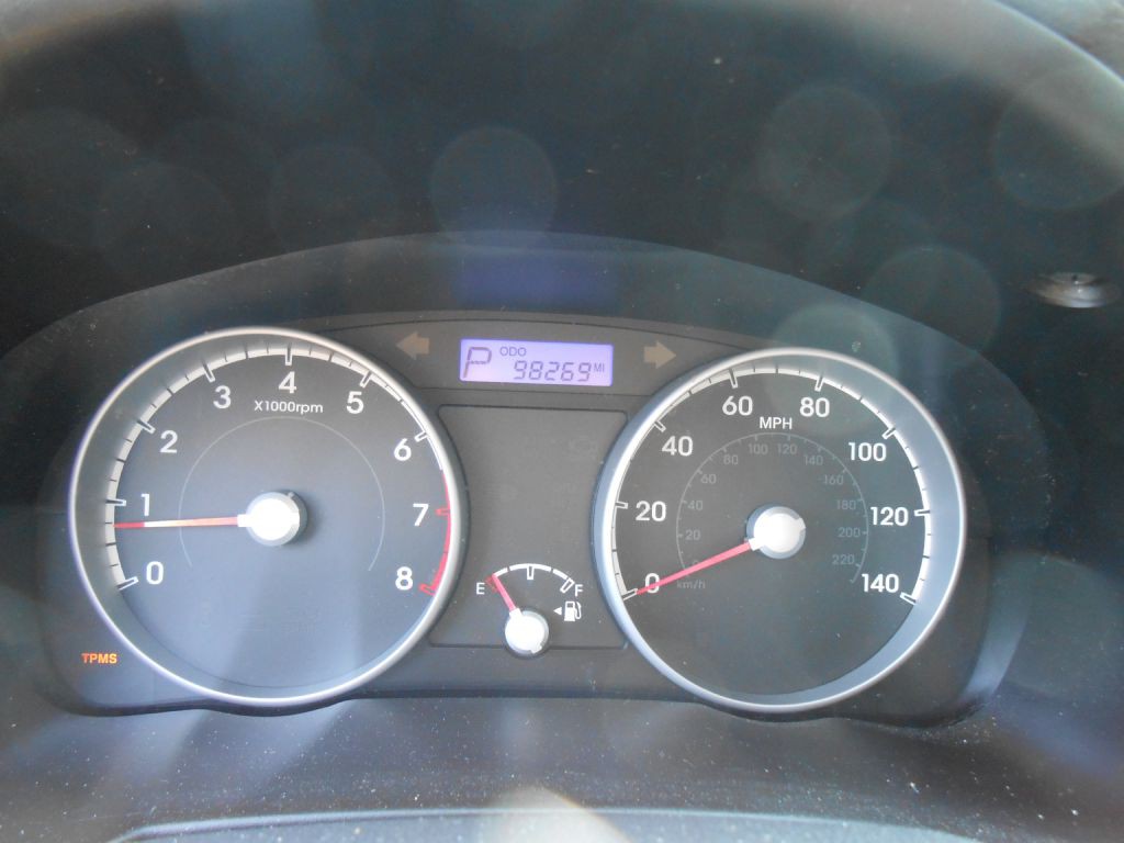 2010 Hyundai Accent Image 17