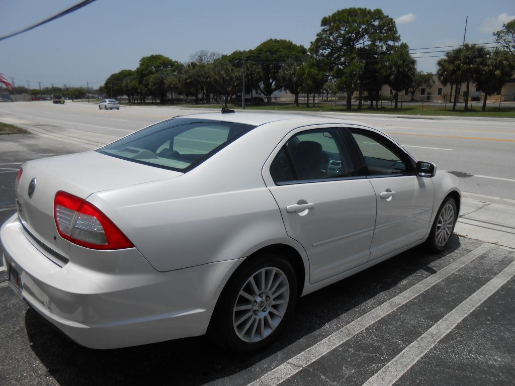 2009 Mercury Milan Image 6