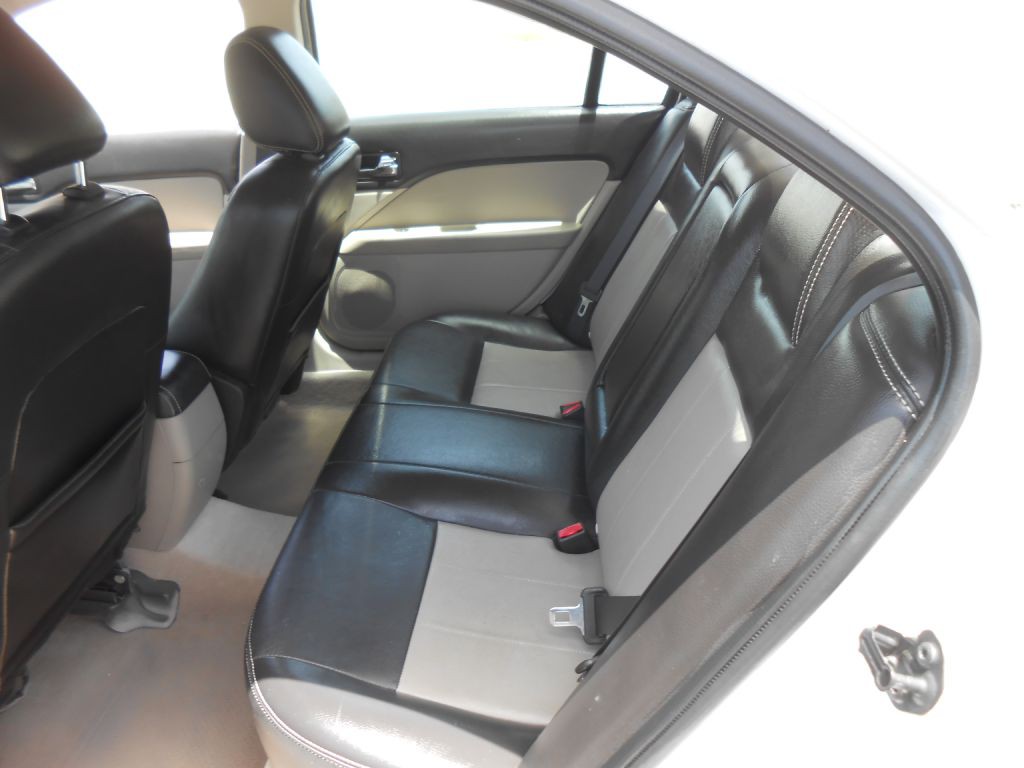 2009 Mercury Milan Image 15