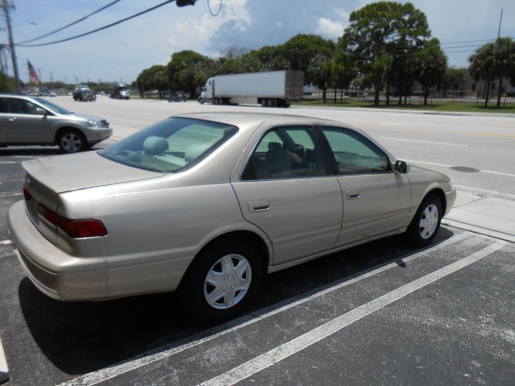 1997 Toyota Camry Image 5