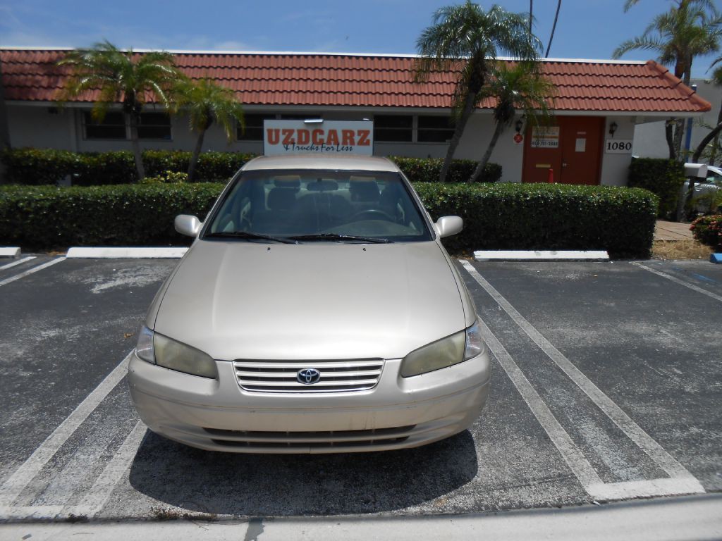 1997 Toyota Camry Image 8