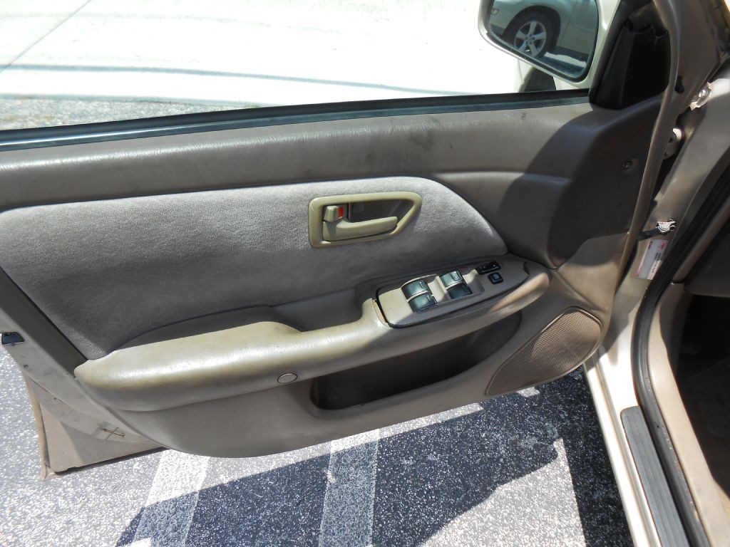 1997 Toyota Camry Image 10