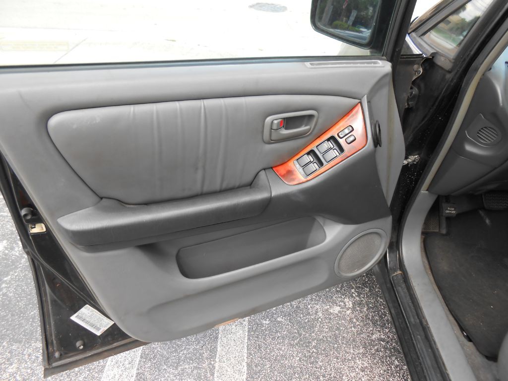 1999 Lexus RX 300 Image 10