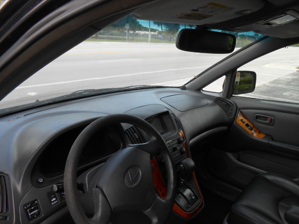1999 Lexus RX 300 Image 14