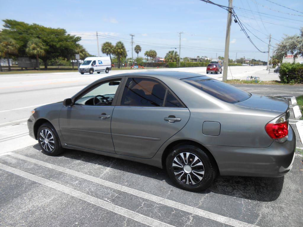 2005 Toyota Camry Image 3