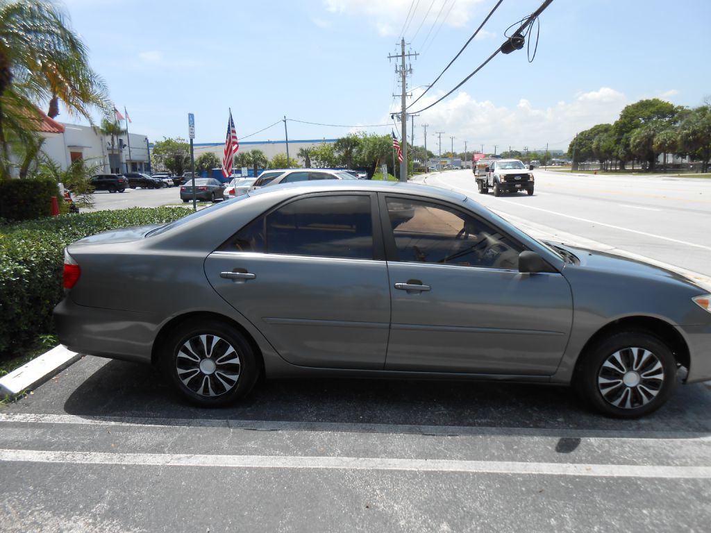 2005 Toyota Camry Image 6