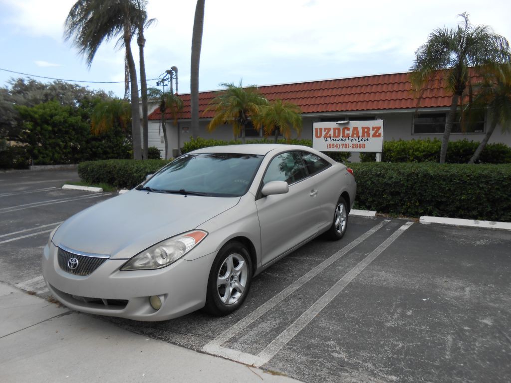 2004 Toyota Camry Image 1