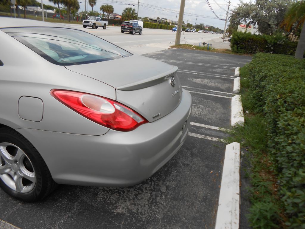 2004 Toyota Camry Image 4