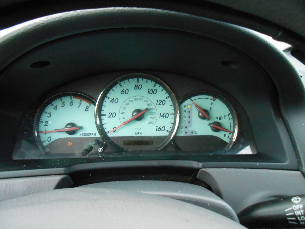2004 Toyota Camry Image 11
