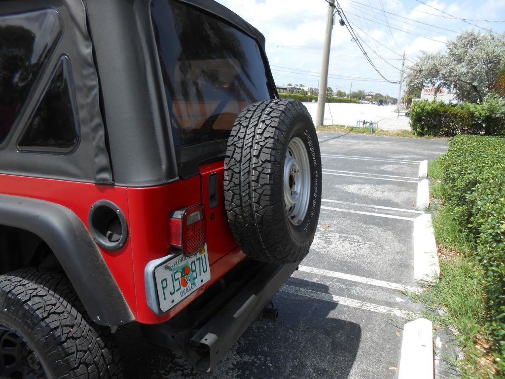 1998 Jeep Wrangler Image 4