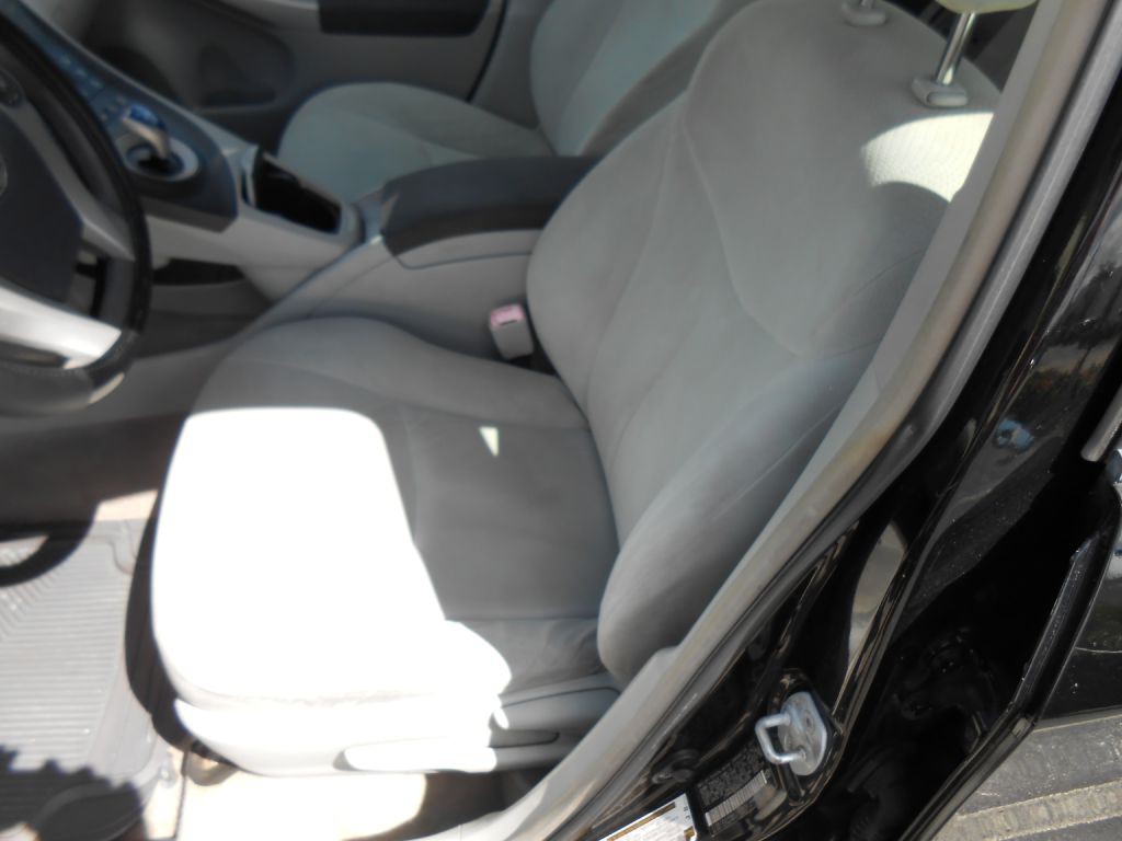 2011 Toyota Prius Image 10